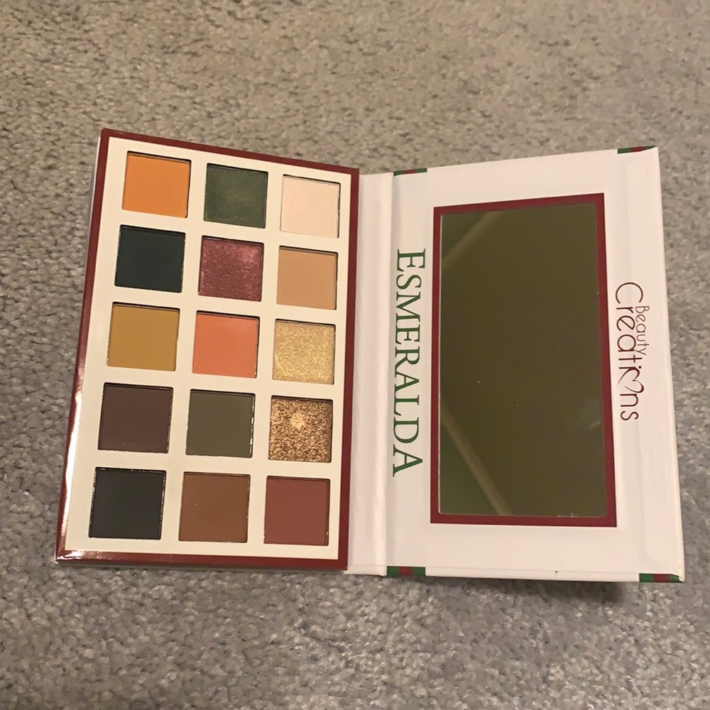 Beauty Creations “Esmeralda” eyeshadow palette